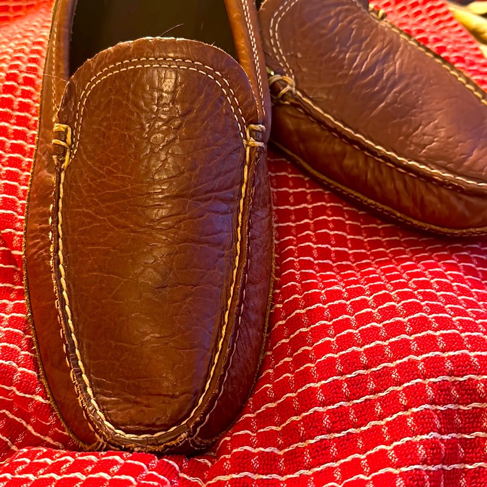 Men Duluth, lightweight, moccasin, slip on shoe little to no wear